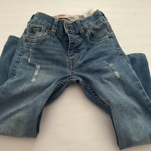 Boys 4t distressed Levi jeans